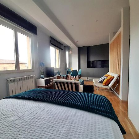 Apartamento Wamba - La Catedral Oviedo Luaran gambar