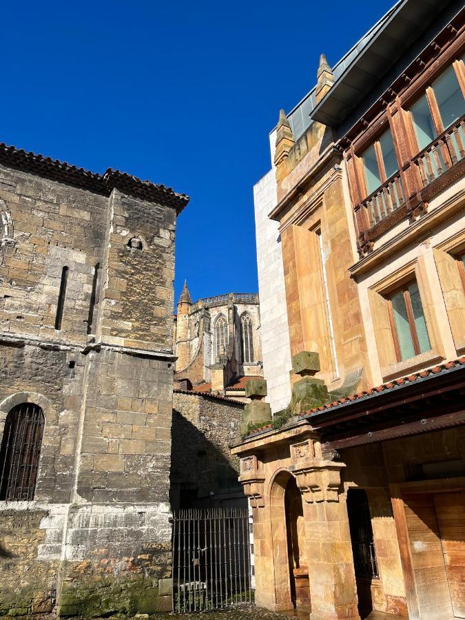 Apartamento Wamba - La Catedral Oviedo Luaran gambar