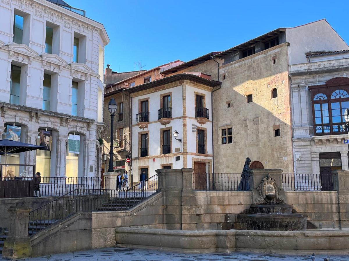 Apartamento Wamba - La Catedral Oviedo Luaran gambar
